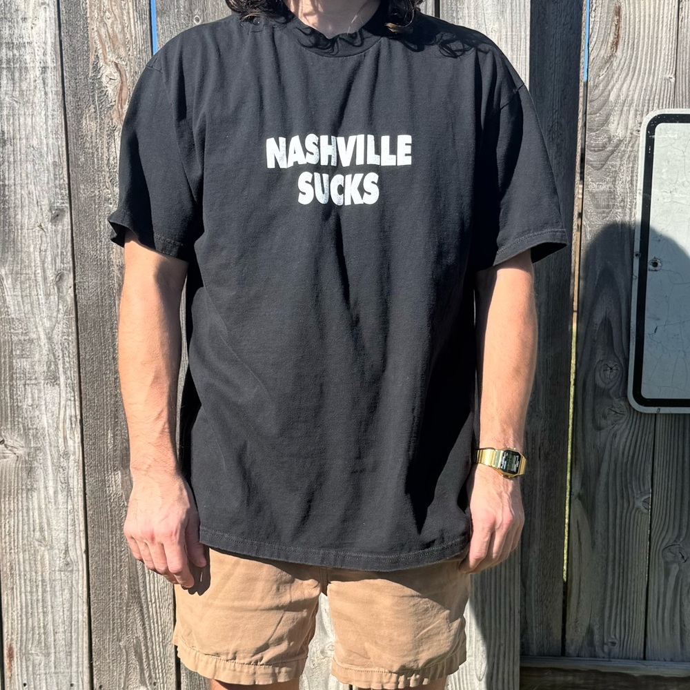 Vintage Nashville Sucks Shirt XL